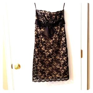 WHBM size 4 strapless, lace cocktail dress